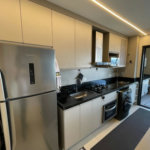 Apartamento 2 dormitórios (1 suíte), porteira fechada, 1 vaga demarcada, no José Menino, Santos