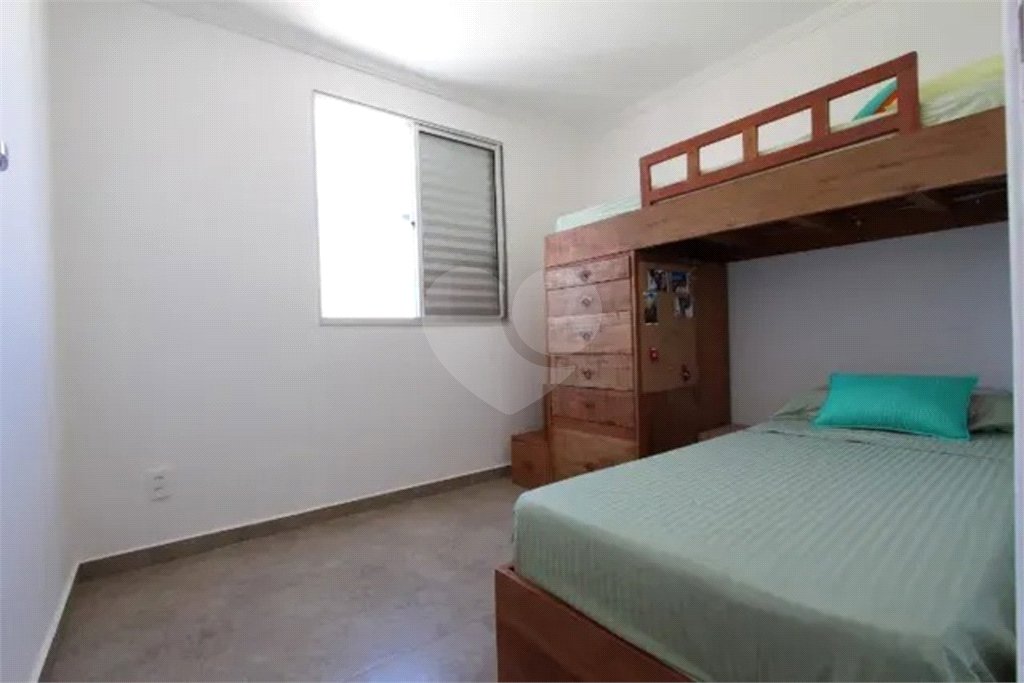 Apartamento à venda com 3 quartos, sendo 1 suíte, em Conjunto Residencial Trinta e Um de Março, São José dos Campos, SP