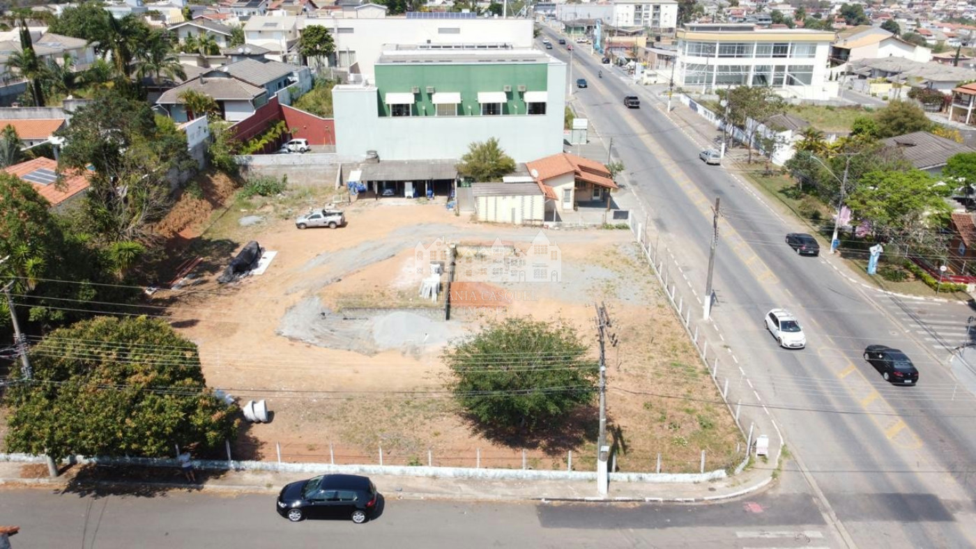 Terreno plano à venda ou locação na Alameda Lucas Nogueira Garcez – Vila Giglio, Atibaia