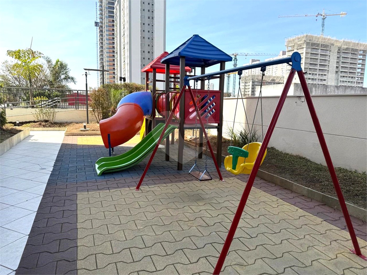 Apartamento à venda com 3 quartos, sendo 1 suíte,  em Vila Prudente, São Paulo, SP