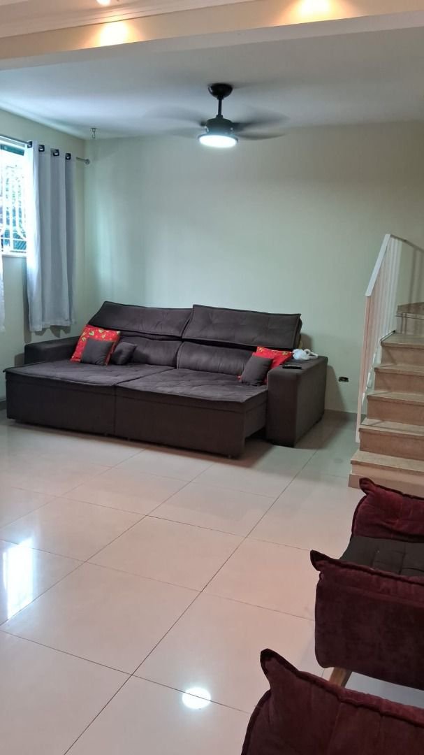Sobrado com 3 dormitórios à venda, 150 m² por R$ 780.000,00 - Estuário - Santos/SP