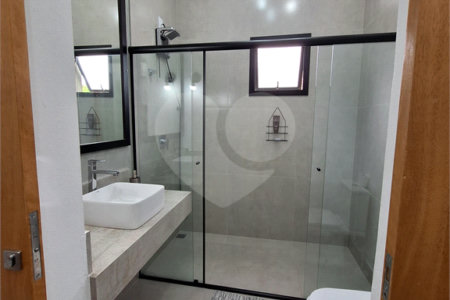 Casa à venda com 3 suítes no condomínio Chácaras do Lago, Vinhedo - SP
