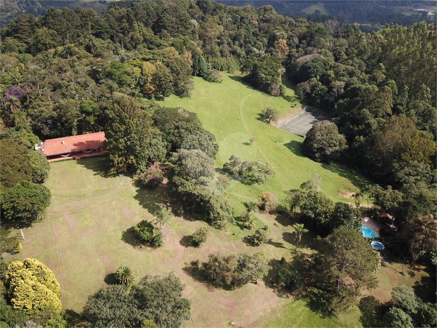 Chácara à venda com 5 quartos em Volta Grande (são João Novo), São Roque, SP