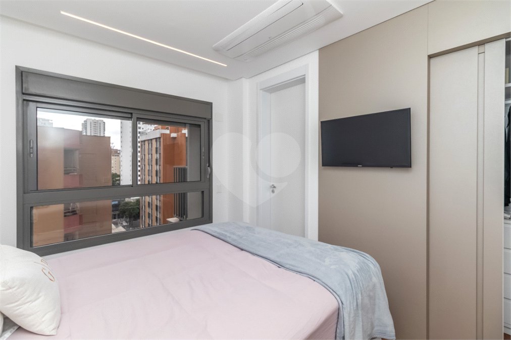 Apartamento à venda com 3 suítes em Campo Belo, São Paulo, SP