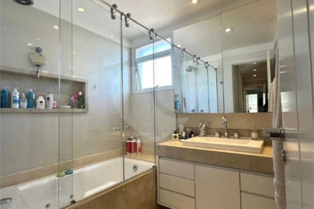 Apartamento à venda com 3 suítes em Nova Petrópolis, São Bernardo do Campo, SP