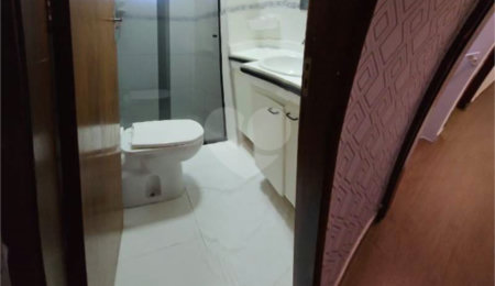 Sobrado à venda com 3 quartos, sendo 1 suíte,  em Jardim Peri, São Paulo, SP