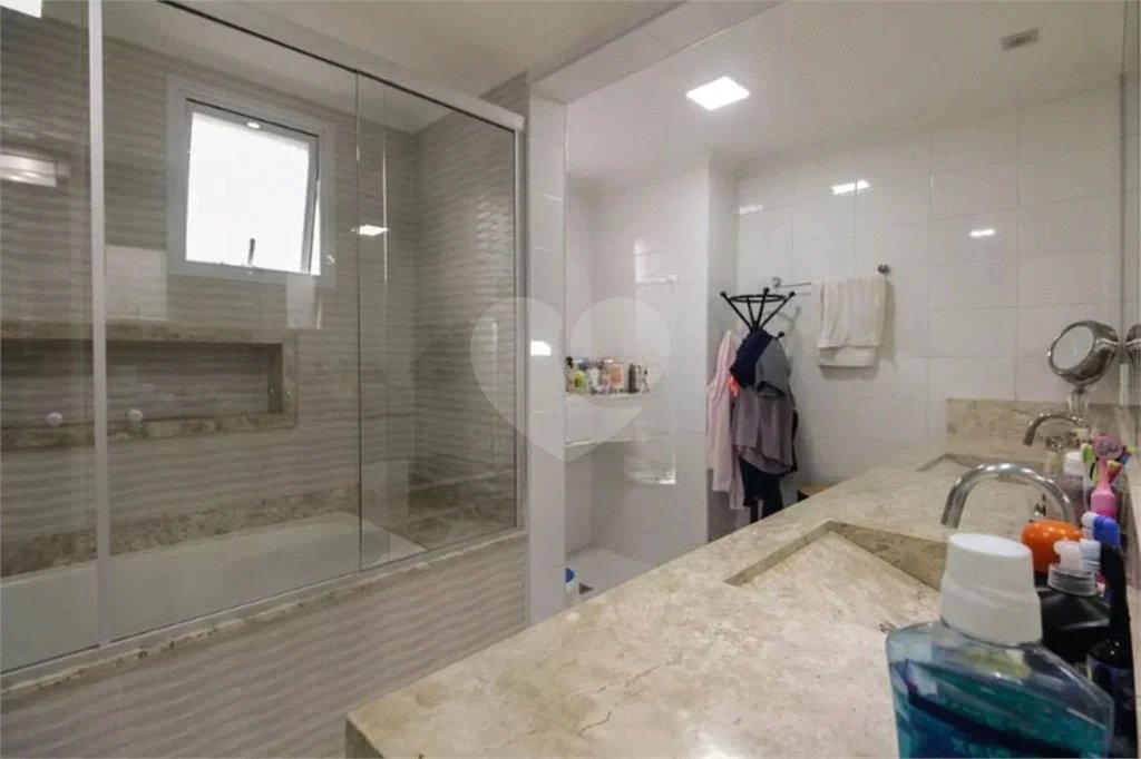 Apartamento na Mooca com 204m² amplo à venda 3 quartos, sendo 3 suítes, e 4 vagas