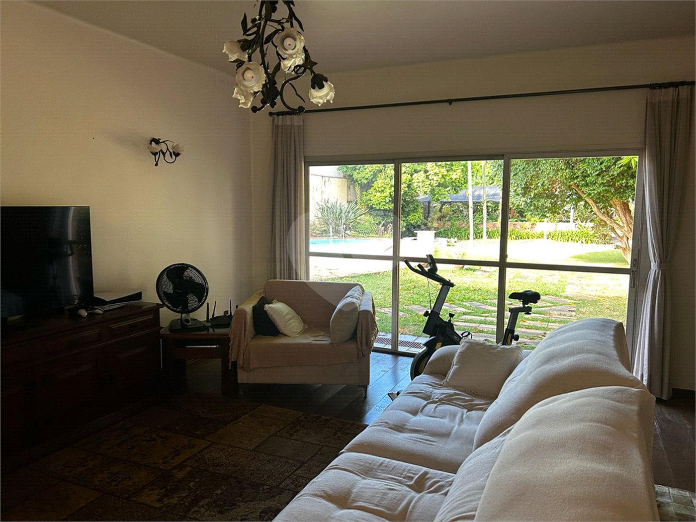 Casa à venda com 4 quartos, sendo 2 suítes, em Vila Aparecida, Itapetininga, SP