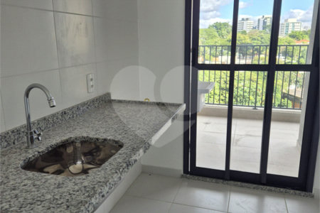 Apartamento à venda com 3 quartos, sendo 1 suíte, em Vila Anastácio, São Paulo, SP