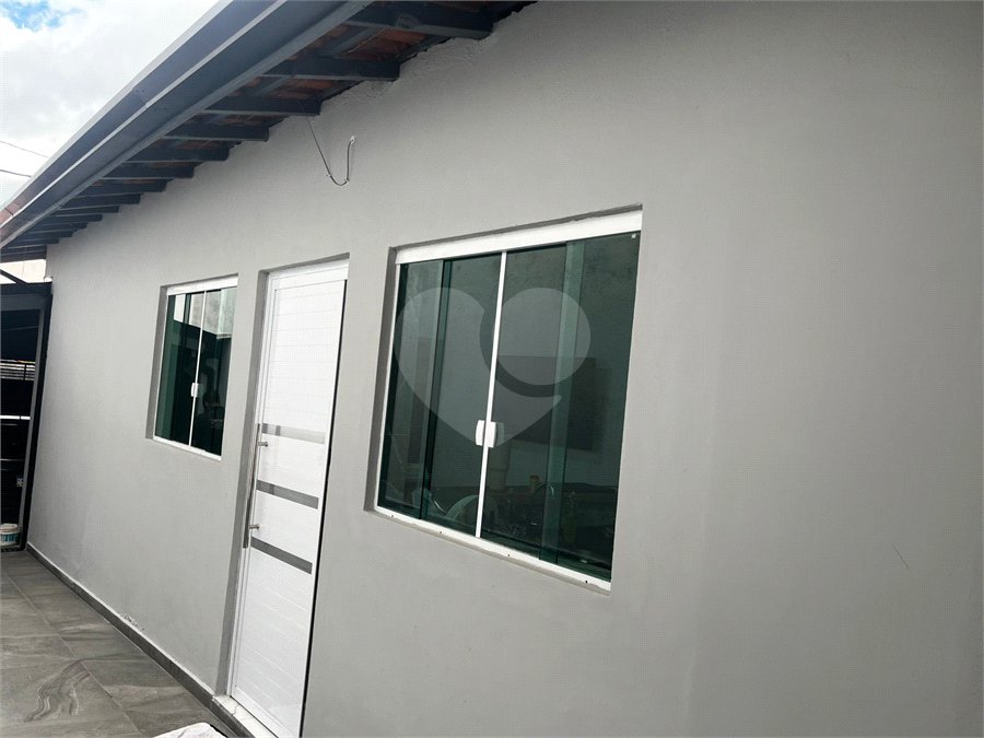 Casa à venda com 3 quartos, sendo 1 suíte,  em Jardim Armênia, Mogi das Cruzes, SP