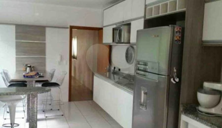 Casa à venda com 3 suítes em Vila Sônia, São Paulo, SP
