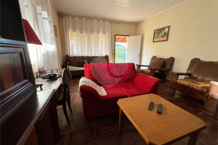 Sítio à venda com 3 quartos, sendo 1 suíte,  em Canta Galo, Itapetininga, SP
