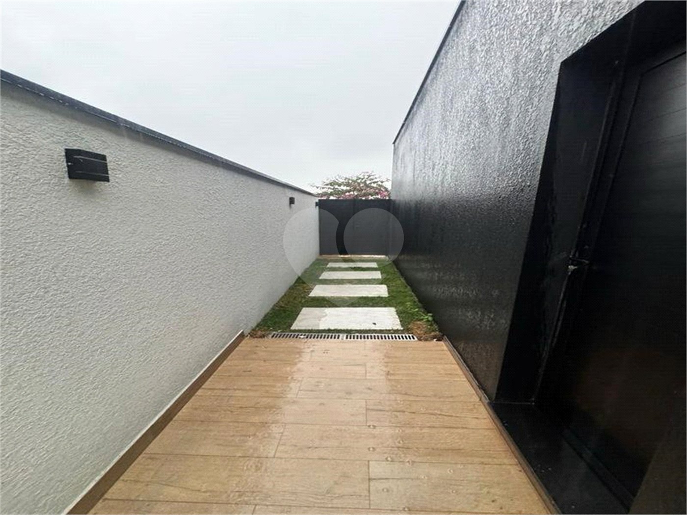 Casa à venda com 4 quartos, sendo 3 suítes,  no condomínio Alphaville Castelo, Itu - SP