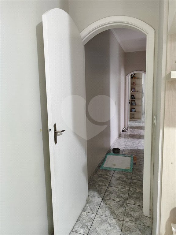 Casa à venda com 4 quartos, sendo 1 suíte, em Jardim Leila, Guarulhos, SP
