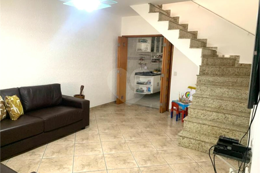 Sobrado à venda com 3 quartos, sendo 1 suíte, em Vila Nova Cachoeirinha, São Paulo, SP