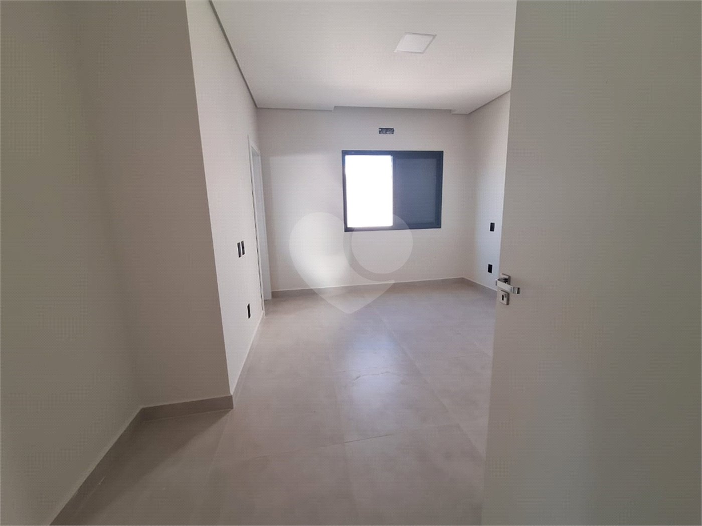 Casa Térrea à venda com 3 quartos, sendo 1 suíte, em Jardim Regina, Indaiatuba, SP