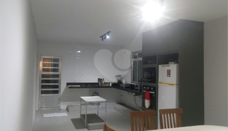Sobrado à venda com 3 quartos em Jaraguá, São Paulo, SP