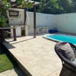 Casa em condomínio à venda com 3 quartos, sendo 2 suítes, em Caravelas, Armação dos Búzios, RJ