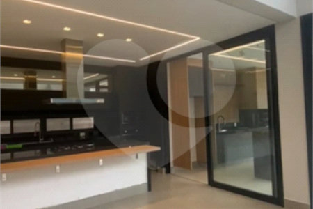 Casa à venda com 3 suítes no condomínio Reserva do Itamaracá, Valinhos - SP