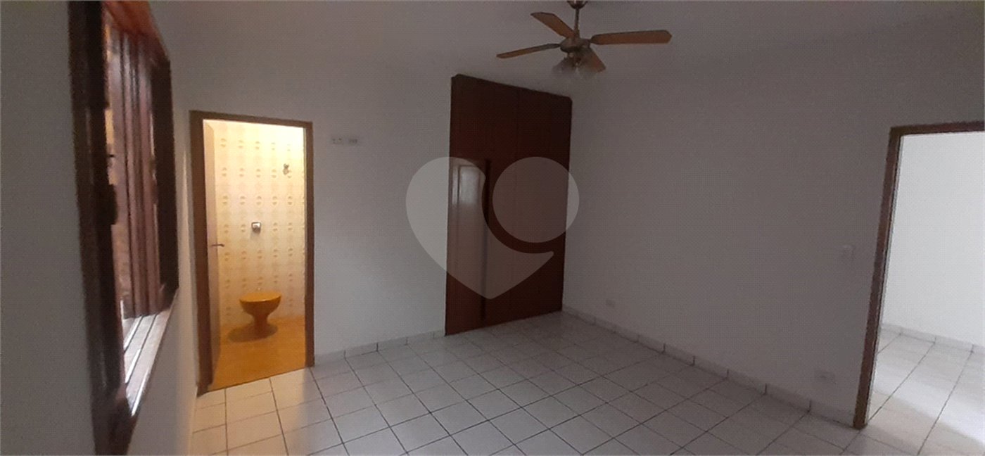 Casa à venda com 3 quartos, sendo 1 suíte, em Vila Gustavo, São Paulo, SP