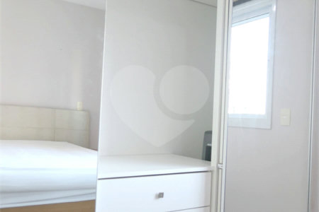 Apartamento para alugar com 3 quartos, sendo 1 suíte, em Vila Olímpia, São Paulo, SP