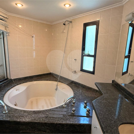 Apartamento à venda com 3 quartos, sendo 1 suíte, em Vila Andrade, São Paulo, SP