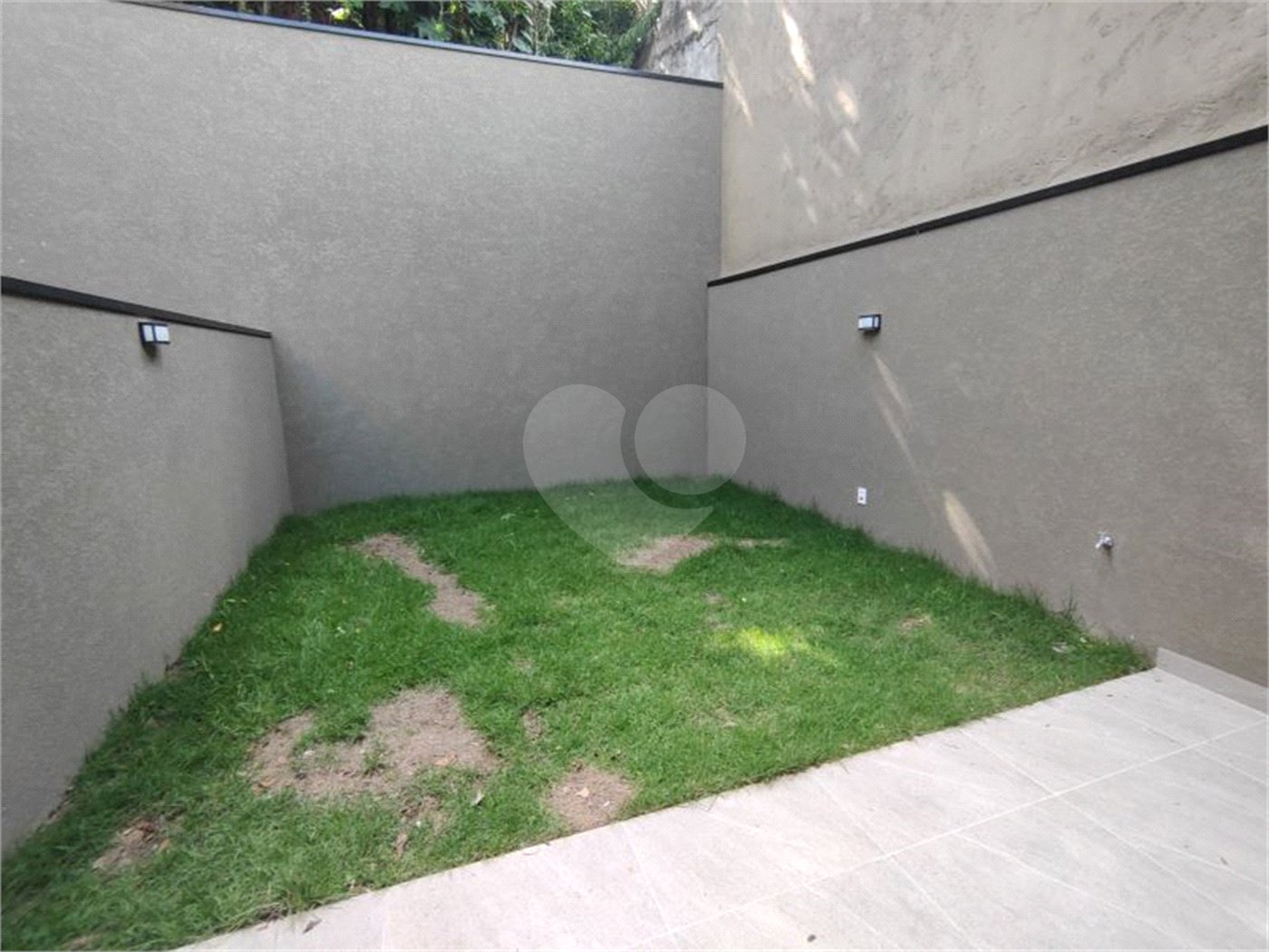 Sobrado à venda com 3 suítes em Jardim do Lago, Atibaia, SP