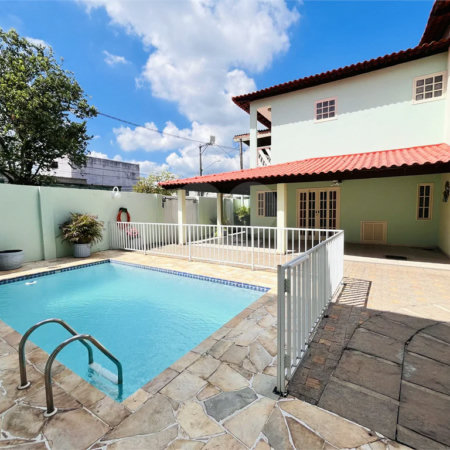 Casa à venda com 3 quartos, sendo 1 suíte, em Campo Grande, Rio de Janeiro, RJ