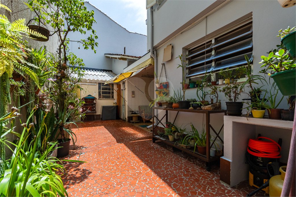 Sobrado à venda com 3 quartos, sendo 1 suíte, em Moema, São Paulo, SP