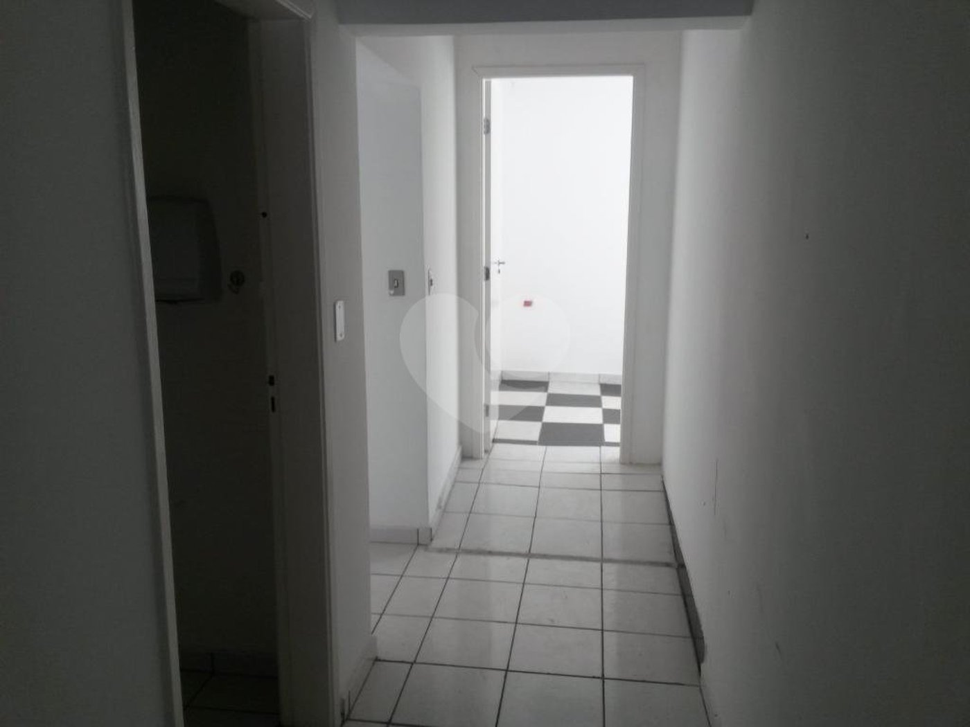 Sobrado à venda com 15 quartos, sendo 3 suítes, em Tucuruvi, São Paulo, SP