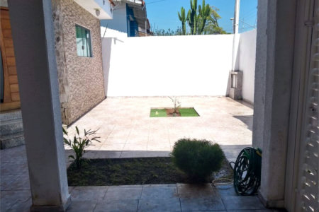 Casa à venda com 4 quartos, sendo 1 suíte, em Parque Santa Rosa, Suzano, SP