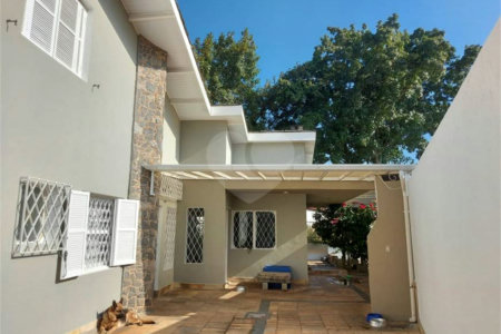 Casa à venda com 390m² 4 suítes e 4 vagas. Jd. Londrina