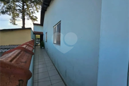 Casa Térrea à venda com 3 quartos no Centro, Poá, SP