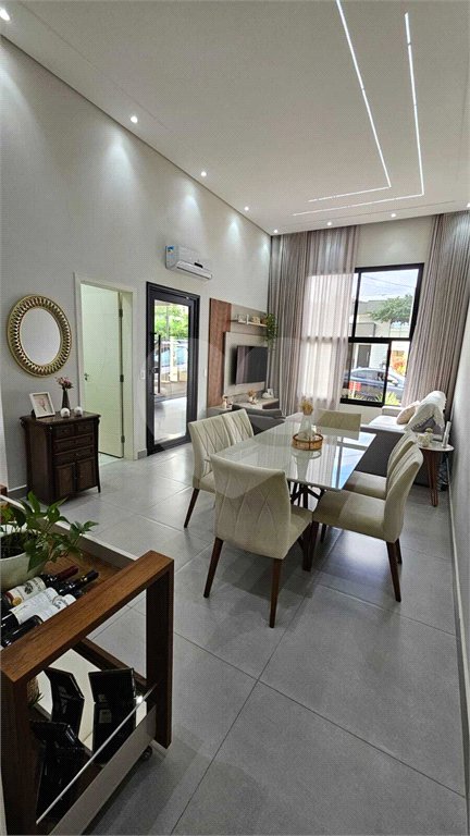 Casa à venda com 3 suítes no condomínio Mantova, Indaiatuba - SP
