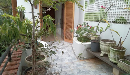Casa à venda com 2 quartos, sendo 1 suíte,  em Vila Mariana, São Paulo, SP
