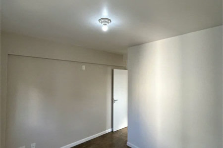 Apartamento à venda com 3 quartos, sendo 1 suíte,  em Jardim Umarizal, São Paulo, SP