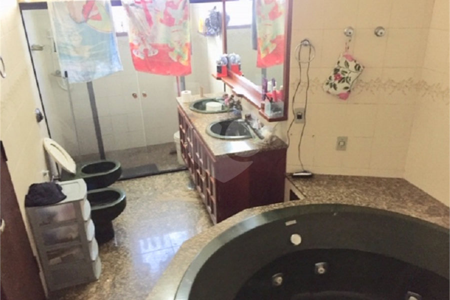 Sobrado à venda com 5 quartos, sendo 2 suítes,  em Tremembé, São Paulo, SP