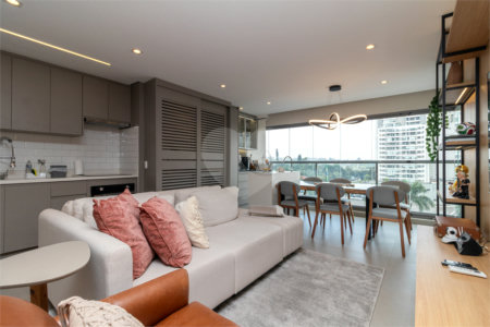 Apartamento à venda com 2 suítes em Santo Amaro, São Paulo, SP