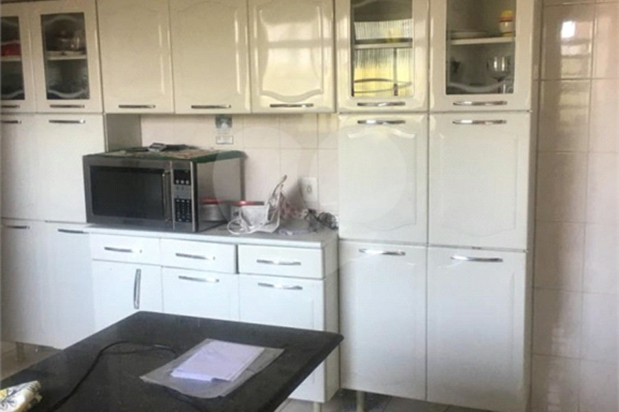 Casa à venda com 3 quartos em Campo Limpo, São Paulo, SP