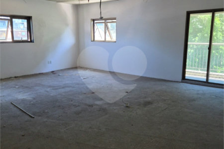 Sala à venda em Valongo, Santos, SP
