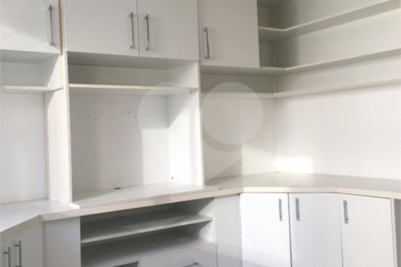 Apartamento à venda com 4 suítes em Vila Suzana, São Paulo, SP
