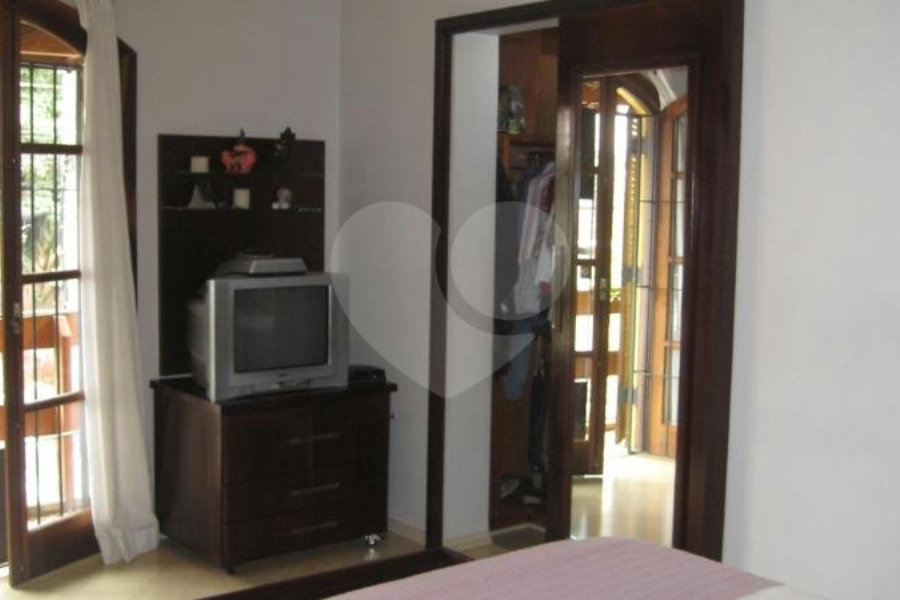 Casa à venda com 3 quartos, sendo 1 suíte, em Saúde, São Paulo, SP