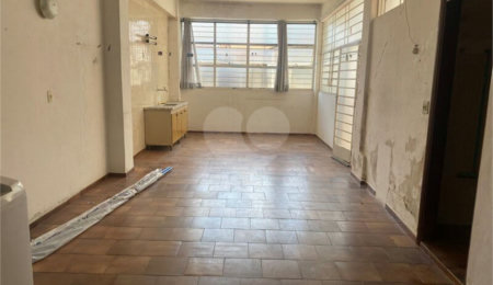 Casa à venda com 7 quartos, sendo 2 suítes,  em Vila Augusta, Sorocaba, SP