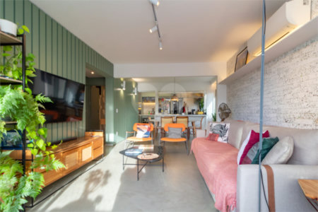 Apartamento à venda com 3 quartos, sendo 1 suíte, em Moema, São Paulo, SP