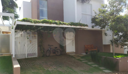 Sobrado à venda com 3 quartos, sendo 1 suíte, em Jardim do Lago, Atibaia, SP