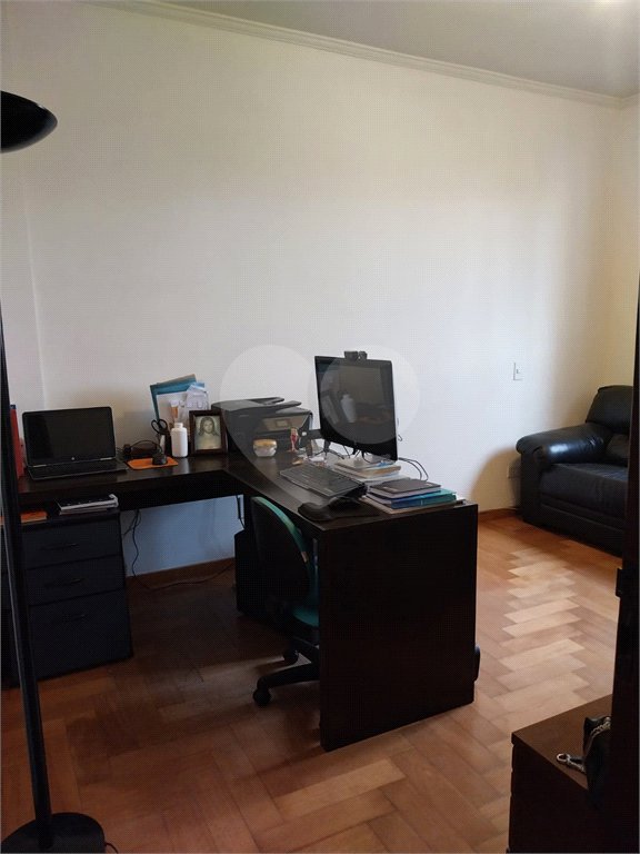 Apartamento à venda com 4 quartos, sendo 1 suíte,  em Vila Ipojuca, São Paulo, SP