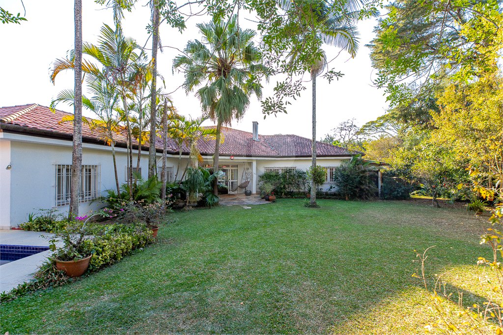 Casa Térrea à venda com 5 quartos, sendo 3 suítes, em Jardim Marajoara, São Paulo, SP