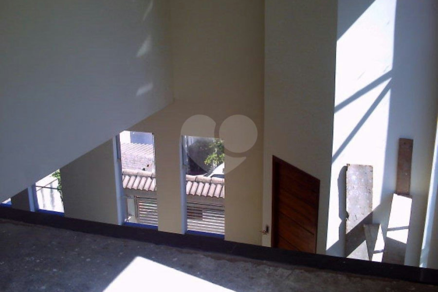 Sobrado à venda com 3 quartos, sendo 1 suíte, em Vila Irmãos Arnoni, São Paulo, SP
