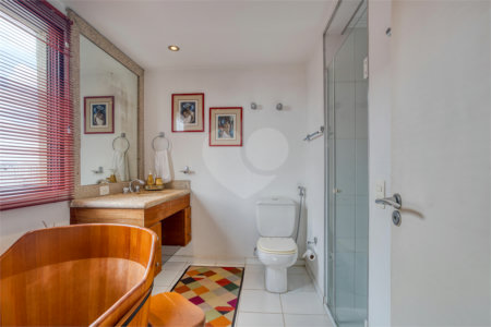 Cobertura à venda com 4 quartos, sendo 1 suíte,  em Vila Clementino, São Paulo, SP