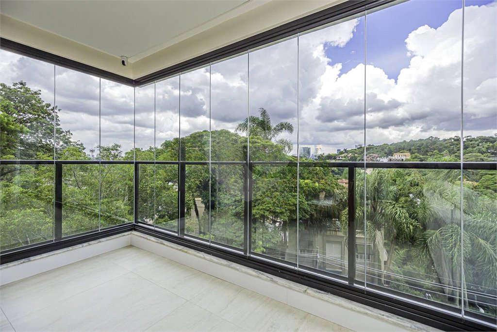 Apartamento à venda com 3 suítes em Cidade Jardim, São Paulo, SP